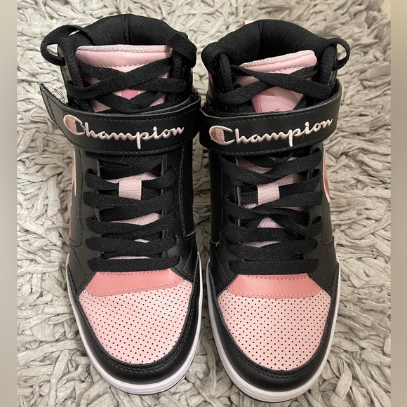 Champion shoes - Picture 2 of 5